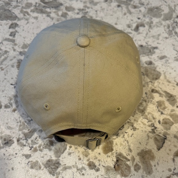 Patagonia Worn Wear Khaki Logo Cap Adjustable 100% Organic Cotton - Picture 6 of 13